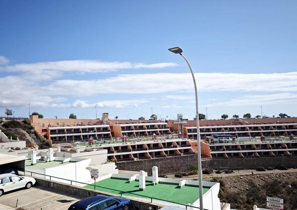 Puerto Rico, Canary Islands 35130