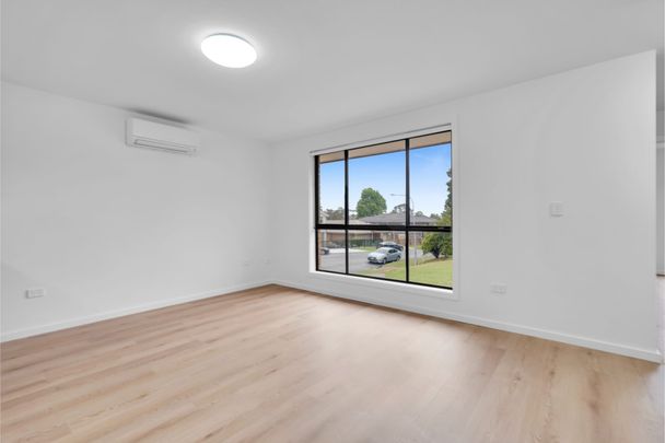 Beautifully Updated 3-Bedroom Home – Close to Schools & Transport - Photo 1