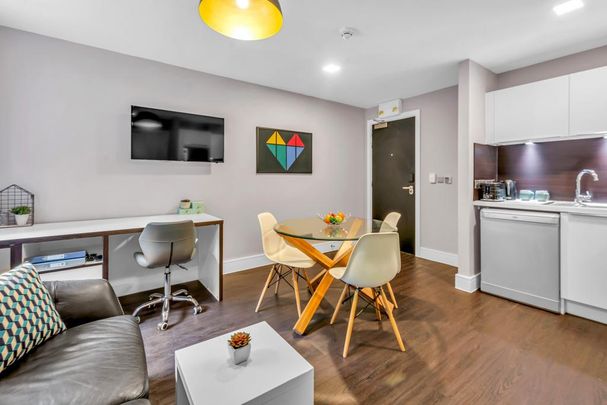 1 bedroom private hall to rent - Photo 1
