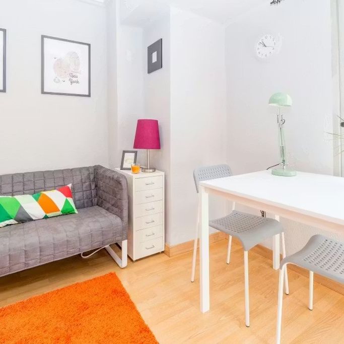 Calle Oriente, Valencia, Valencian Community 46006 - Photo 1