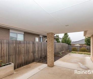 18 Mollie Dyer Street, Bonner, ACT 2914 - Photo 6