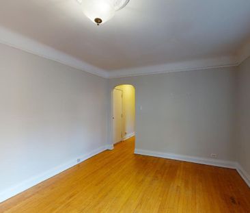 235 Charlotte Street - Photo 2