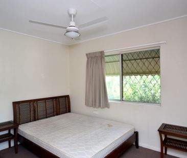 SPECIAL OFFER - SELF CONTAINED APARTMENT - GLADSTONE CBD - Photo 2