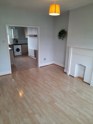 1 Bed Flat, Kent House Road, SE26 - Photo 2