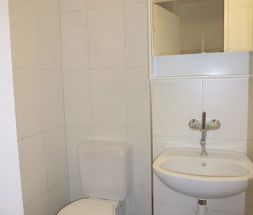 Helle 4.5-Zimmerwohnung mit Cheminée und grosszügigem Gartensitzplatz - Photo 6