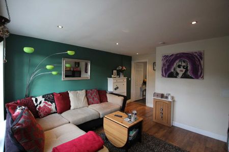 2 bed End of Terrace for rent - Photo 5