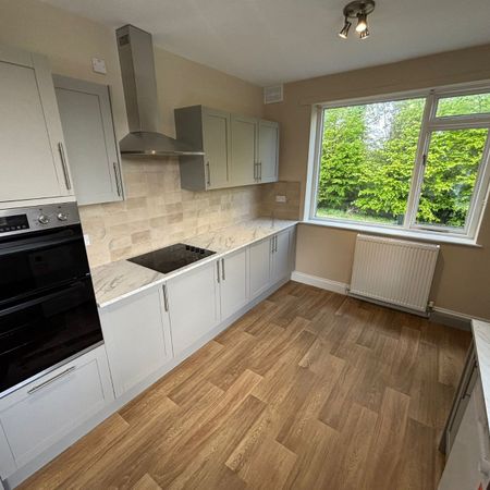 4 bedroom detached house to rent - Photo 3