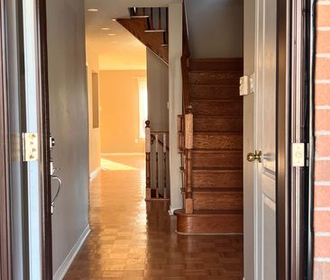 For Lease - 102 Lucena Crescent, Vaughan, Ontario - Photo 2