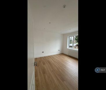 5 bedroom semi-detached house to rent - Photo 6