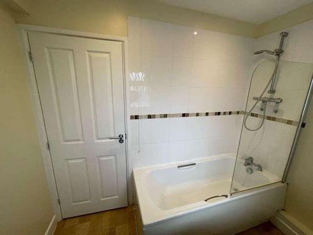 Haslucks Green Road, Shirley, Solihull, B90 - Photo 2
