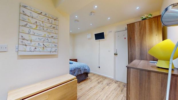 Studio to rent - Photo 1