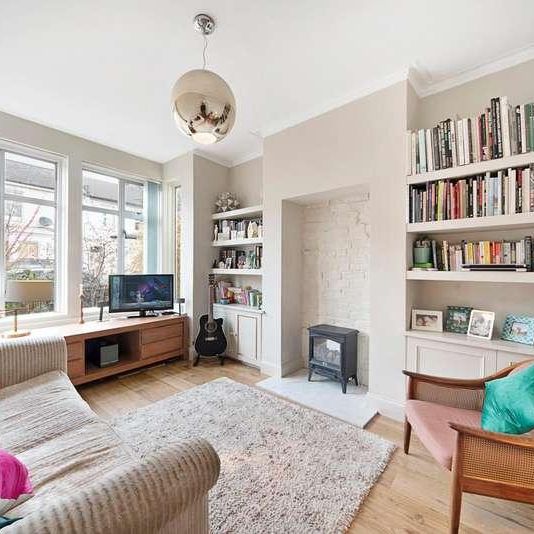 Valliere Road, College Park, London, NW10 - Photo 1