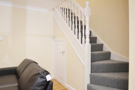 6 bedroom terraced house to rent - Photo 3