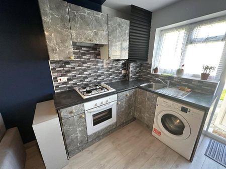 1 bedroom apartment to rent - Photo 2