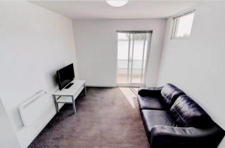 2 Bedroom with balcony style 1 - Photo 2