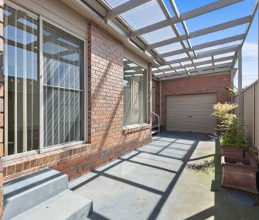 Low Maintenance Three Bedroom Home in Ballarat North - Photo 1