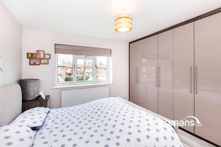 Eskdale Gardens, Maidenhead, Berkshire, SL6 - Photo 5