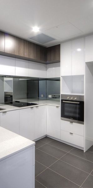 MODERN AND LUXURIOUS IN A GREAT LOCATION - Photo 1