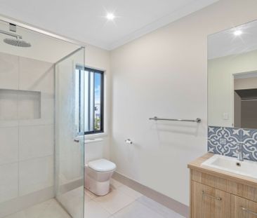 36 Angophora Street, Carseldine QLD, Belconnen - Photo 6