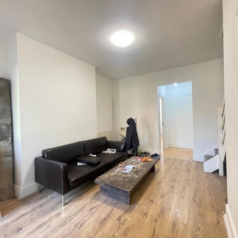 4 bedroom terraced house to rent - Photo 1