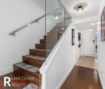 Penthouse in Downtown Vancouver, British Columbia - Photo 1