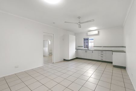 SPACIOUS GRANNY FLAT IN SOUGHT AFTER EDMONTON! - Photo 3