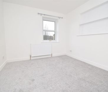 Bank Street, Ossett - Photo 5