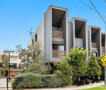 The Ultimate Village Lifestyle with Family Size Flair - Photo 5