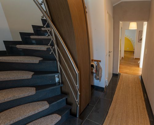 Hochwertige Doppelhaushälfte mit Garten, Garage & Einbauküche - Photo 1