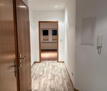 2-Raumwohnung, saniert, Bad m. Badewanne & Fester, inkl. Küche - Photo 1