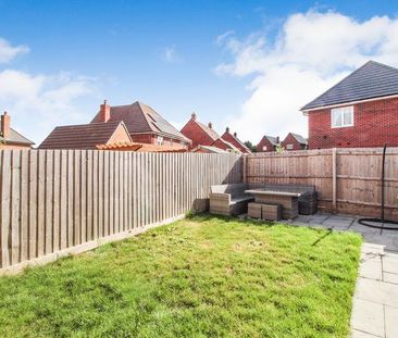 2 bedroom semi-detached house to rent - Photo 4