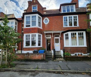 1 bedroom in a house share to rent - Photo 1