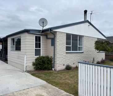 Spacious Living and Prime Location! - Photo 3