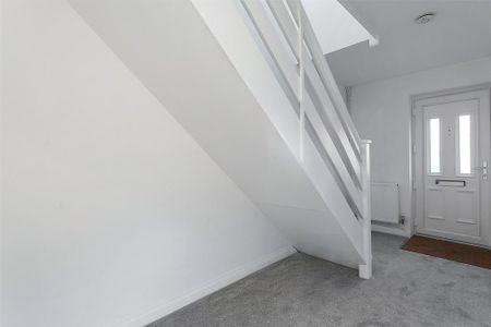 3 bedroom terraced house to rent - Photo 3