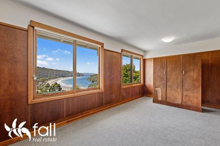 Light-Filled Living With Water Views - Photo 5