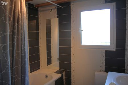 Maison de plain pied 73m2, T3 + mezzanine + jardin + parking - Photo 4