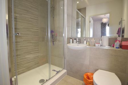 Clovelly Court, Wintergreen Boulevard, West Drayton, UB7 - Photo 2