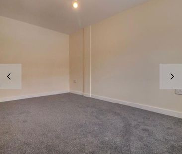 4 bedroom detached house to rent - Photo 4