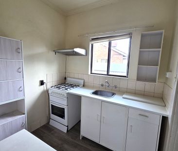 Spacious 3 Bedroom Home - Comfortable Living Awaits! - Photo 5