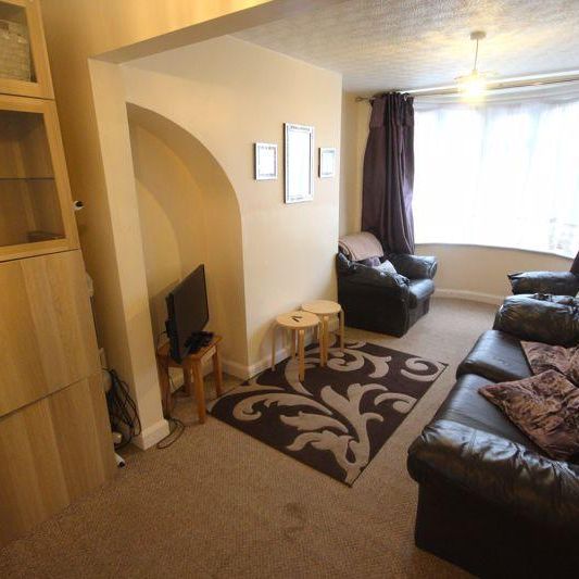 3 bedroom semi-detached house to rent - Photo 1