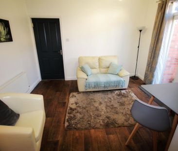 1 bedroom flat to rent - Photo 6