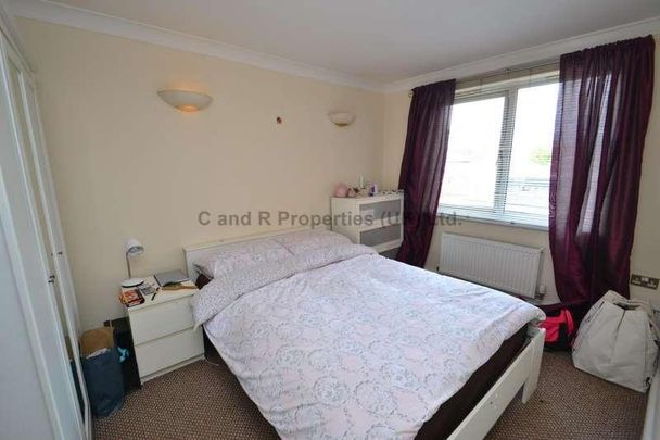 Stretford Road, Hulme, Manchester, M15 - Photo 1