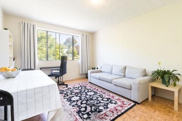 2/74-80 Collett Street, Queanbeyan - Photo 1