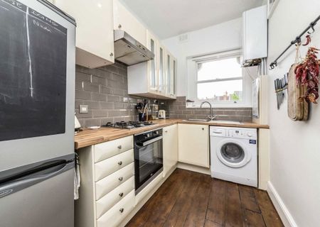 Hopton Road, SW16 2EL, London - Photo 4