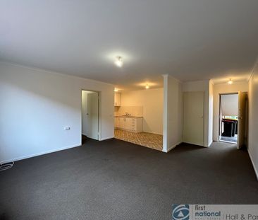 Neat & Convenient Two-Bedroom Flat in Prime Location - Photo 1