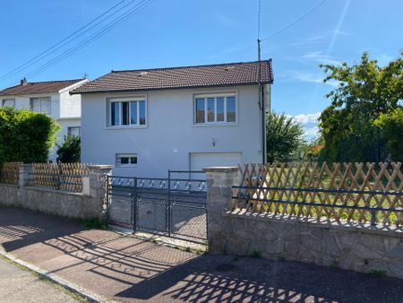 Charmante maison 3 chambres - SECTEUR ROUSSILLON - Photo 3