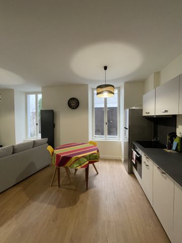 Location Appartement 2 pièces 34m² ORLEANS 45000 - Photo 2