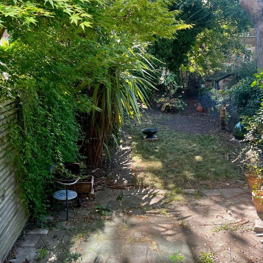 1 Bed Flat, Constantine Rd, NW3 - Photo 1