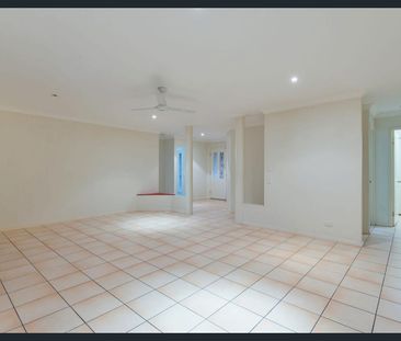 Space, Comfort & Convenience for the Whole Family - Photo 2