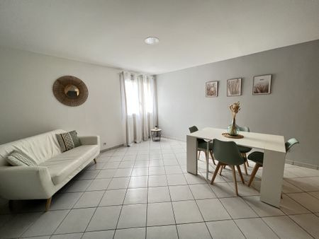 Location Appartement 3 pièces 47m² JARGEAU 45150 - Photo 3
